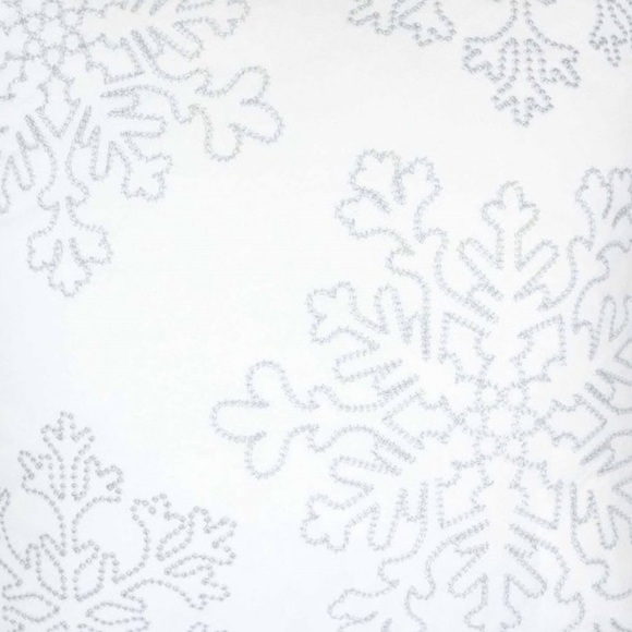 Christmas Holiday White Pillow / 20 x 20 / Set of two - Picture 4 of 6